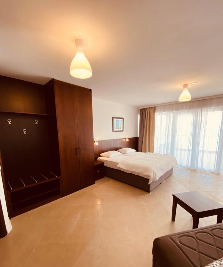 Hotel Vienna Херцег-Нови Экстерьер фото